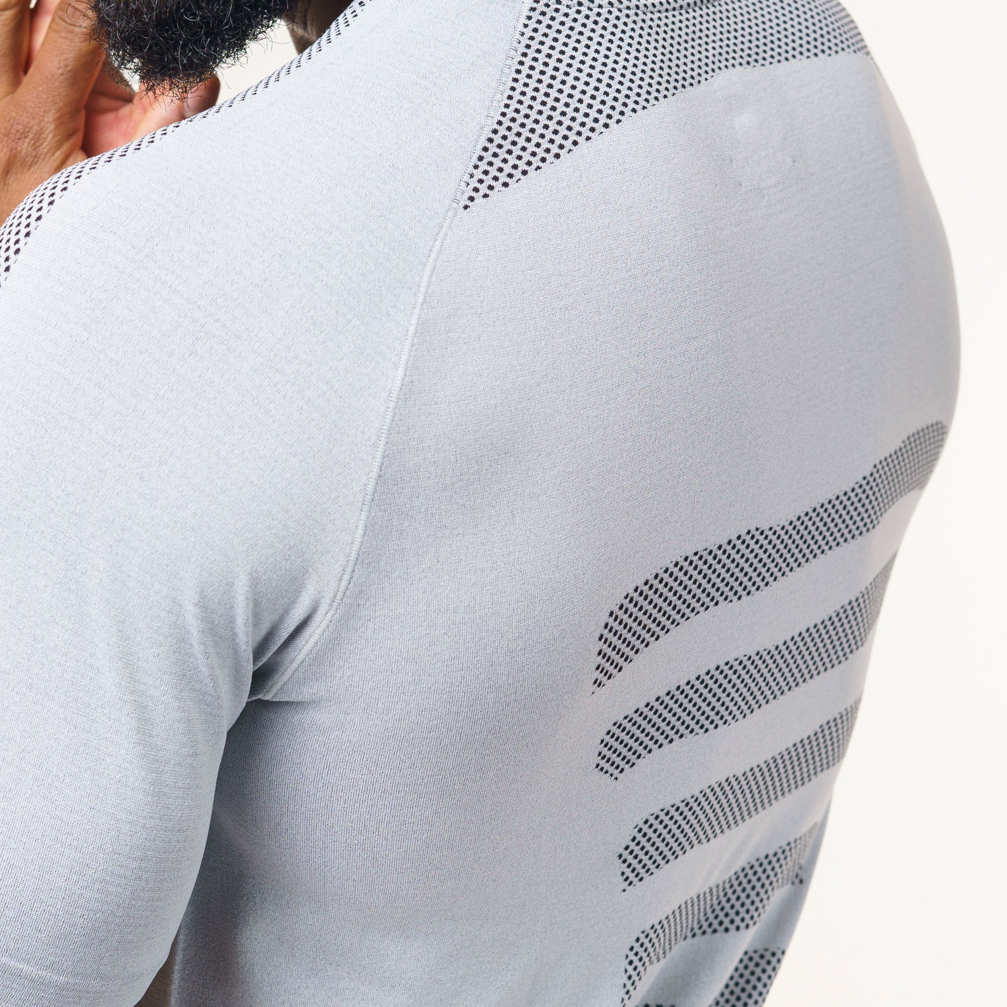 Camiseta Apex Dry Core Cinza Gelo - Sem Costura - Image 9
