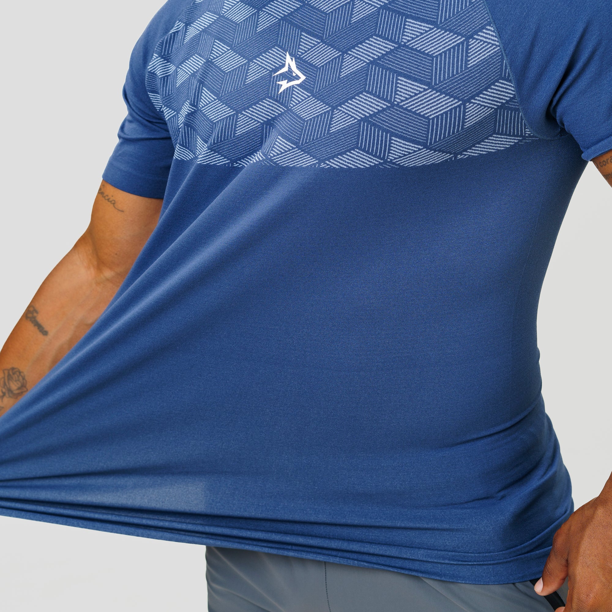 Camiseta Apex Dry Holographic Marinho - Sem Costura - Image 7