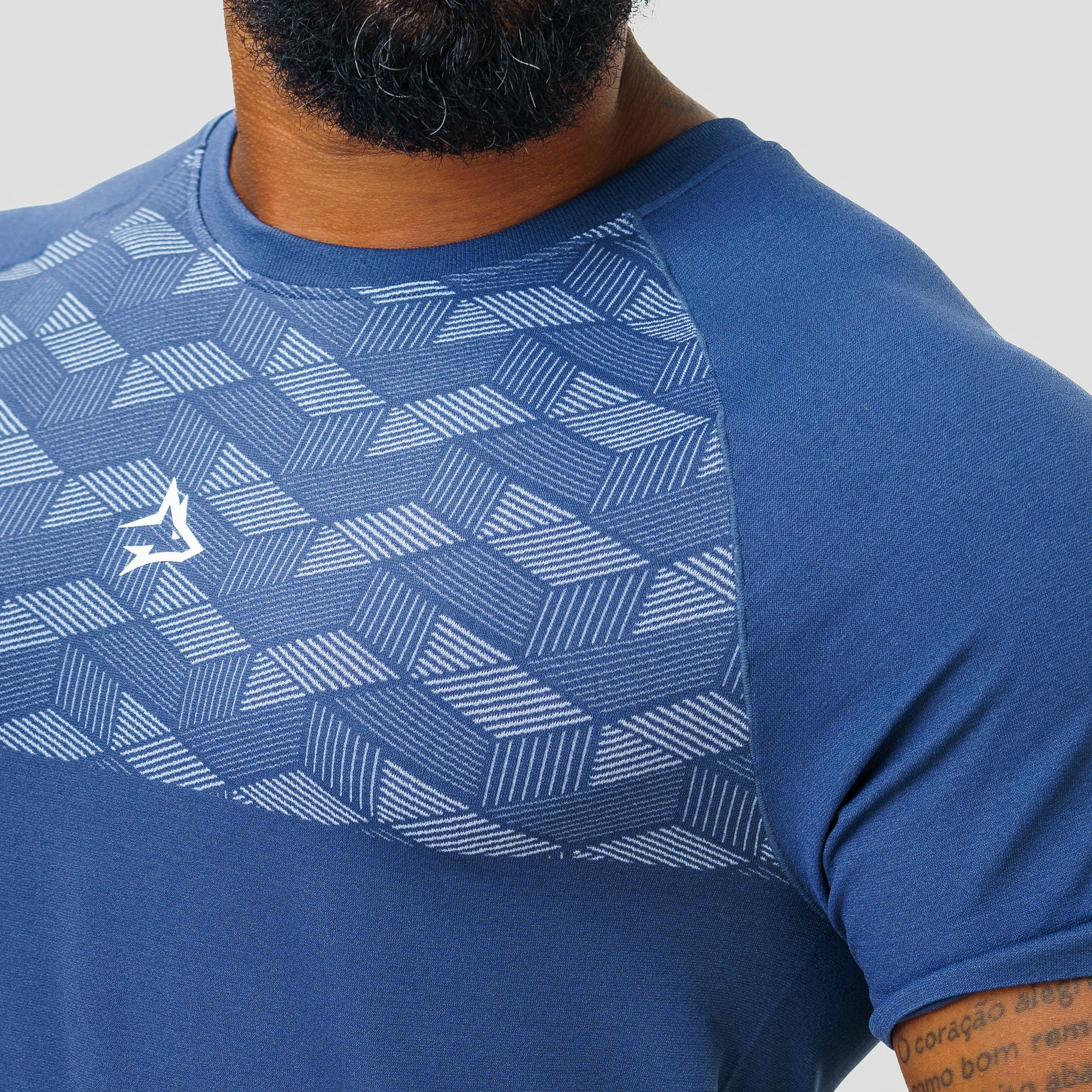 Camiseta Apex Dry Holographic Marinho - Sem Costura - Image 9