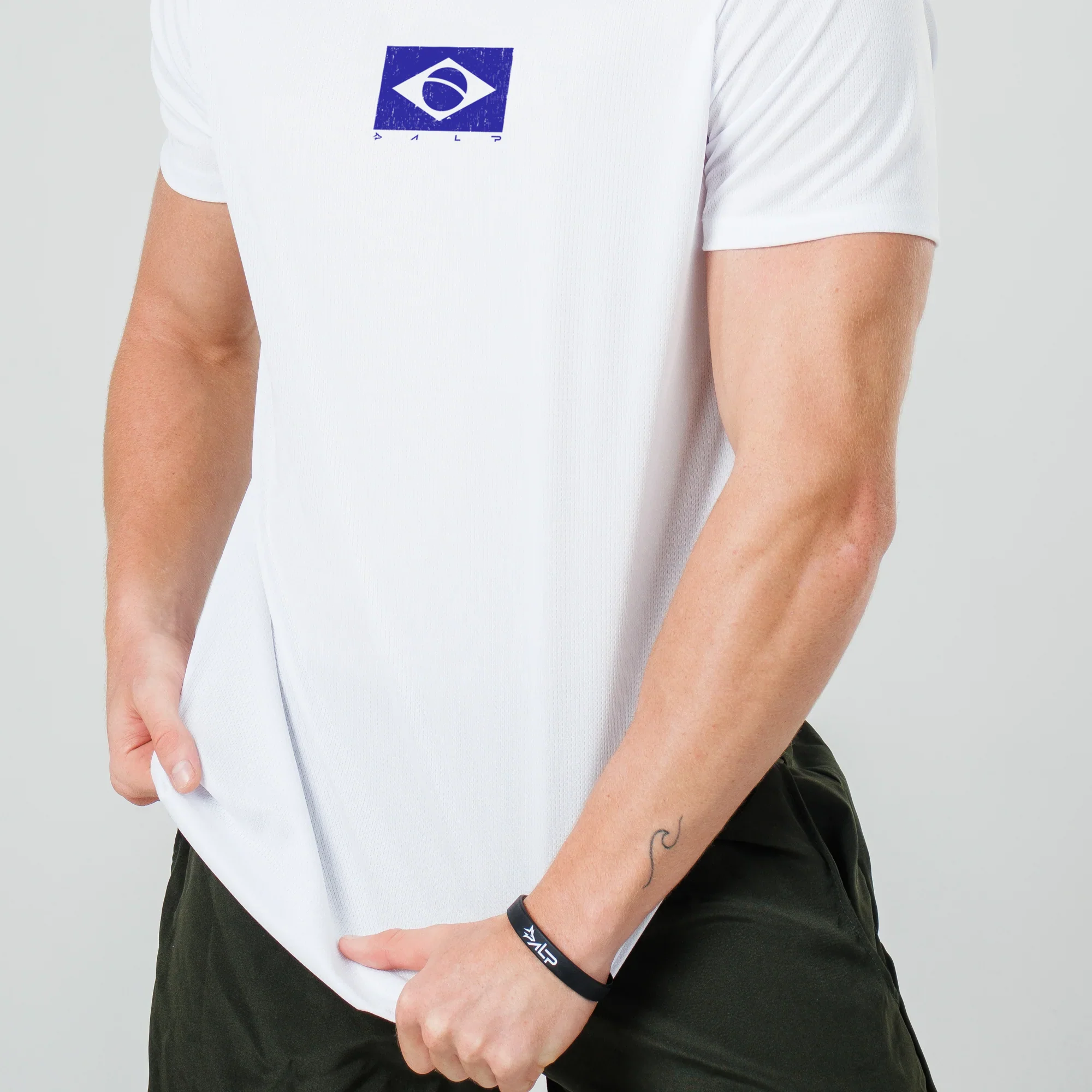 Camiseta Dry Fit Brasão Branco - Image 4