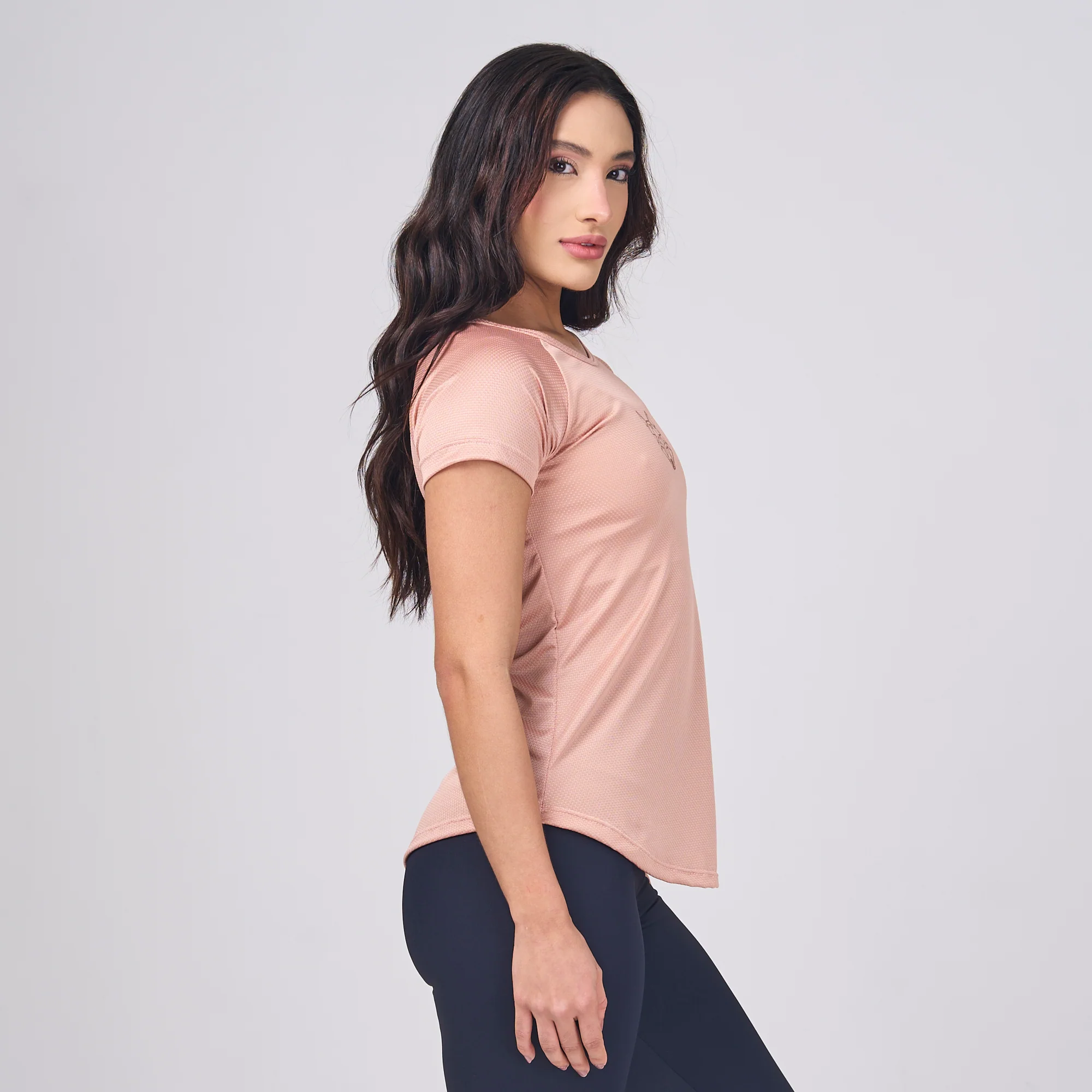 Camiseta Feminina Dry Fit Lobo Geométrico Marrom Cappuccino - Image 5