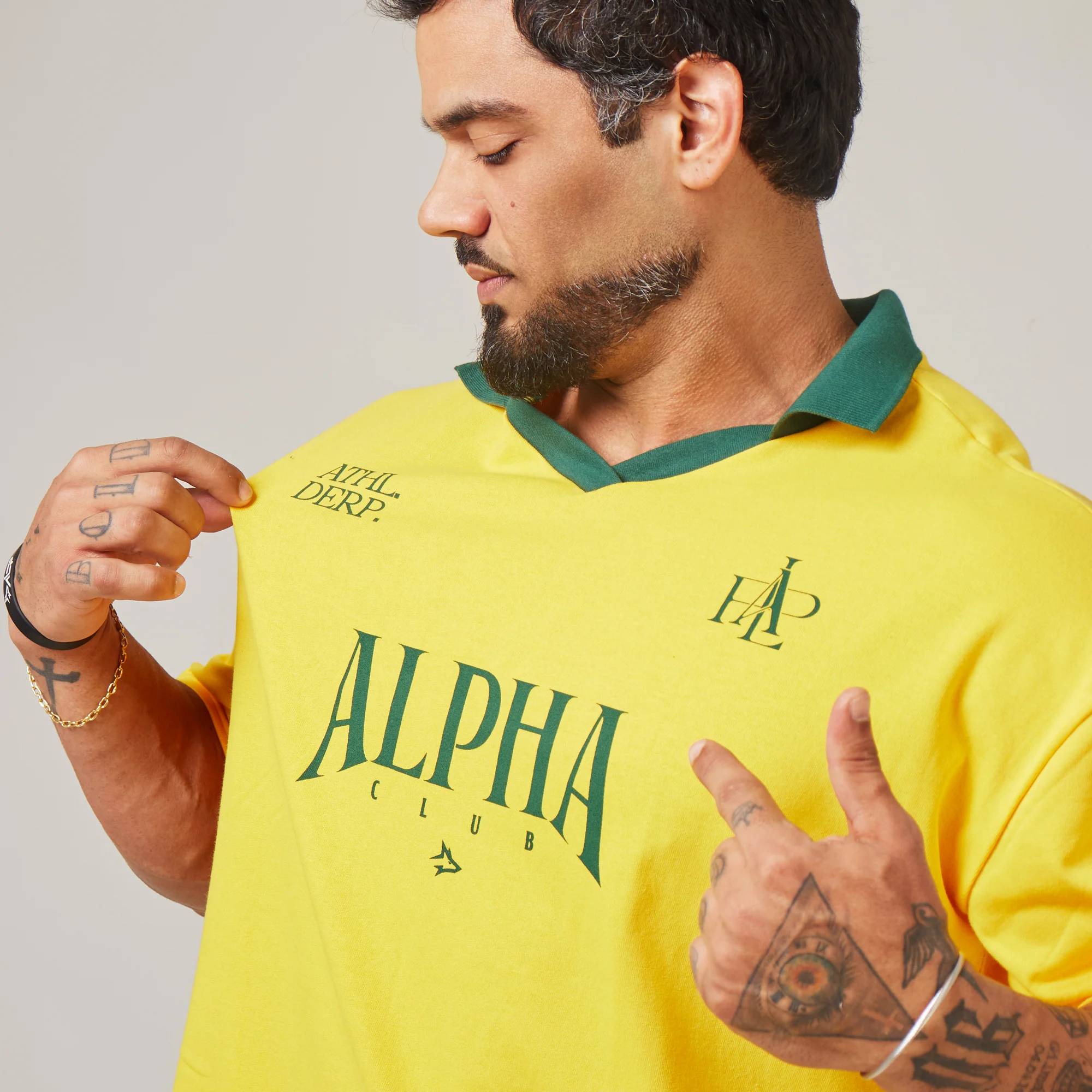 Camiseta Oversized Alpha Club Amarelo Clássico - Image 6