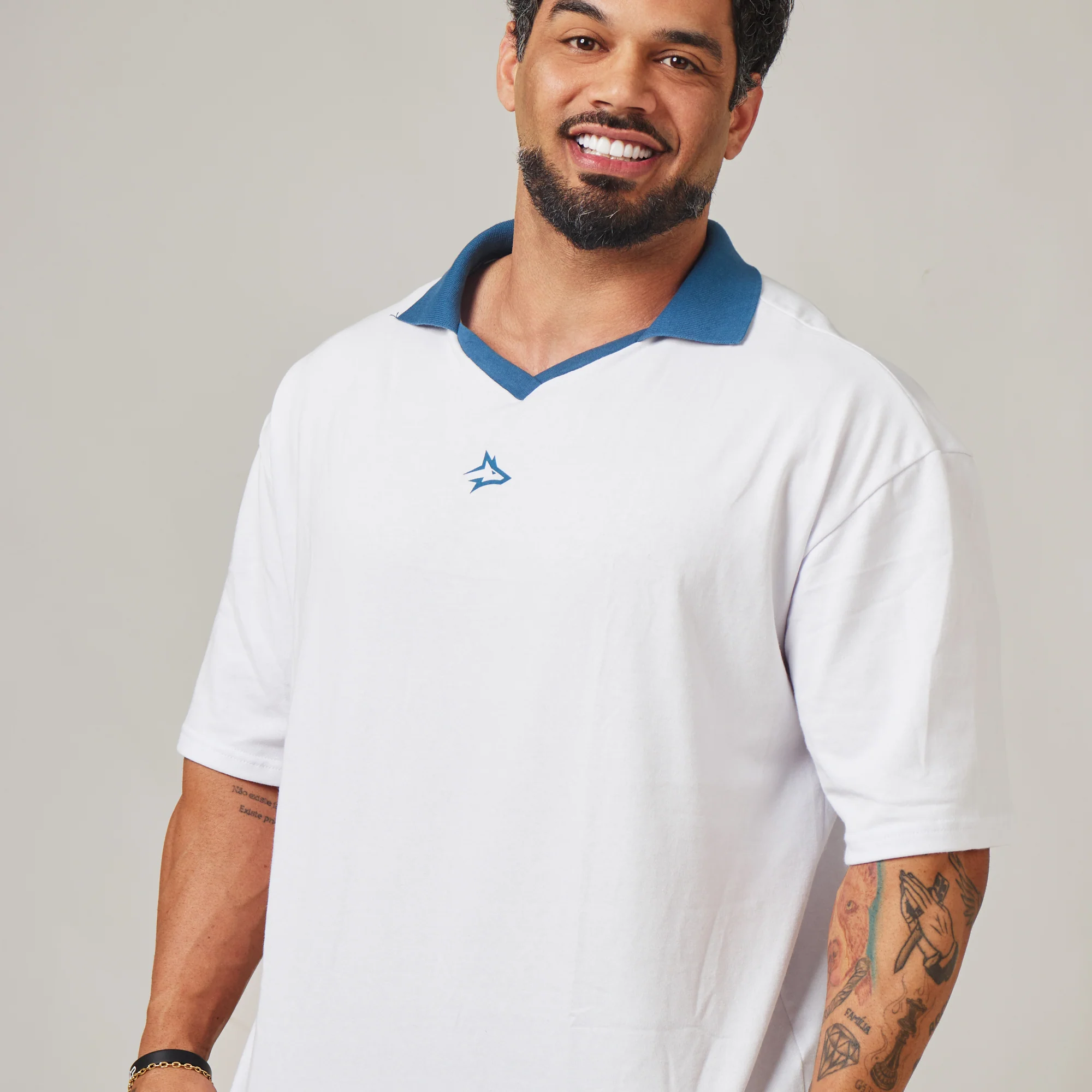 Camiseta Oversized Retrô Lupus Branco Origem - Image 6