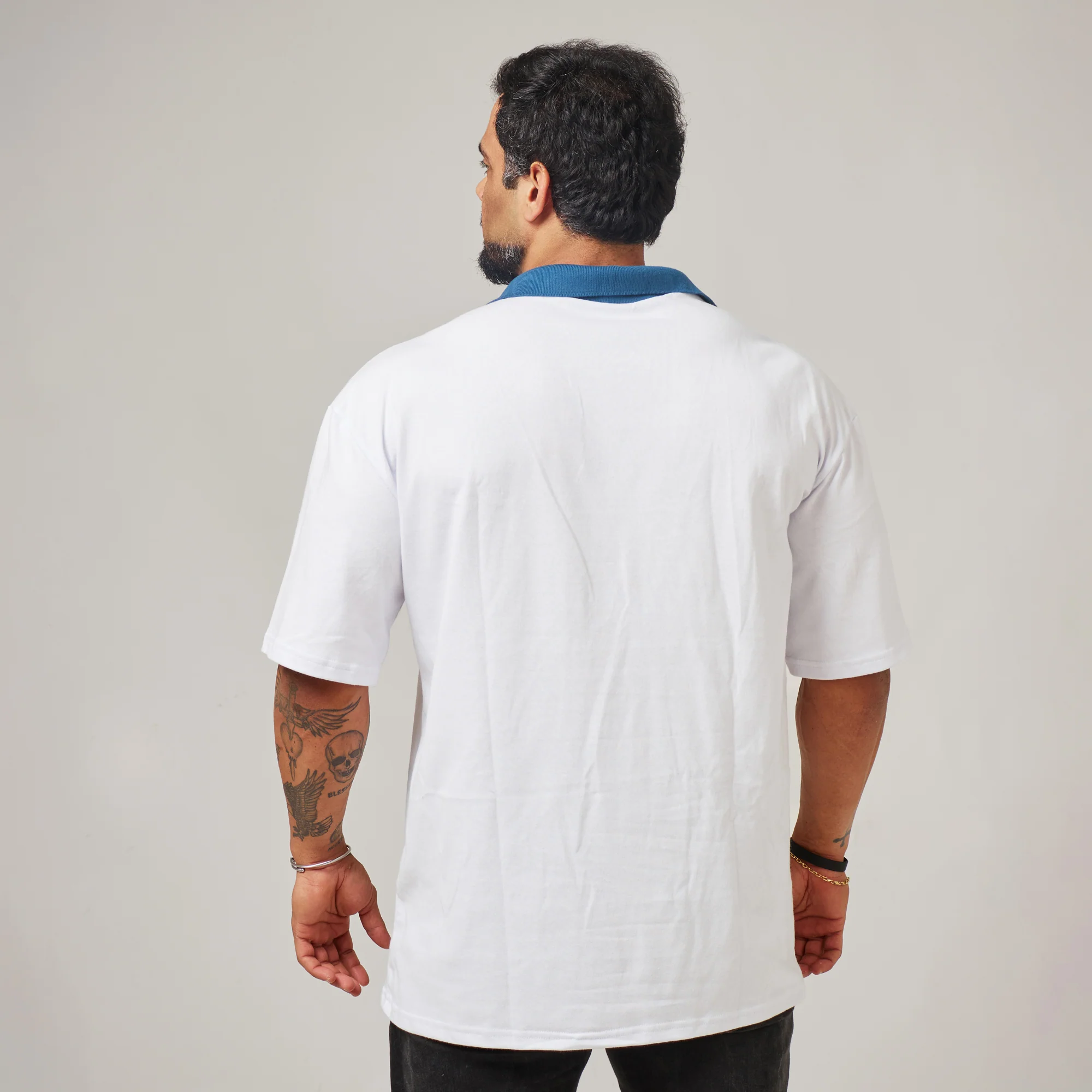 Camiseta Oversized Retrô Lupus Branco Origem - Image 7