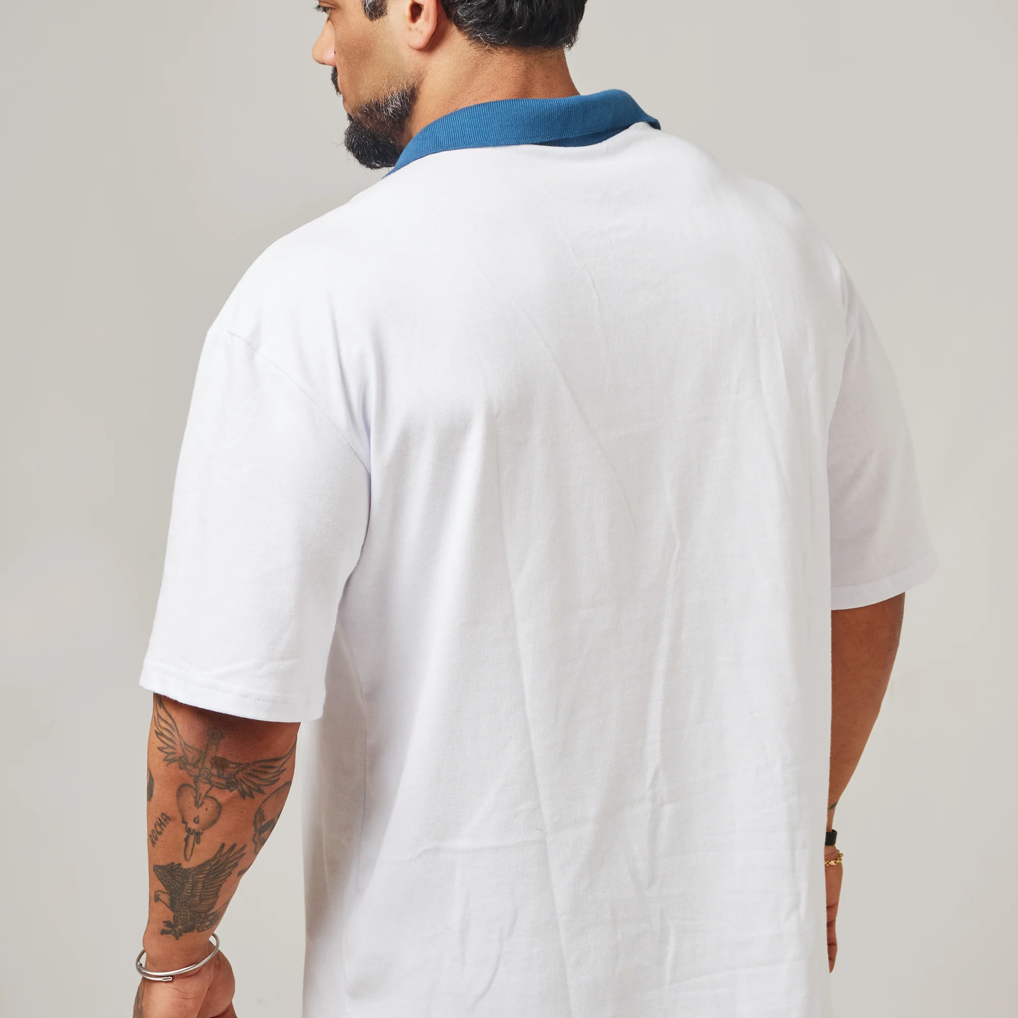 Camiseta Oversized Retrô Lupus Branco Origem - Image 8