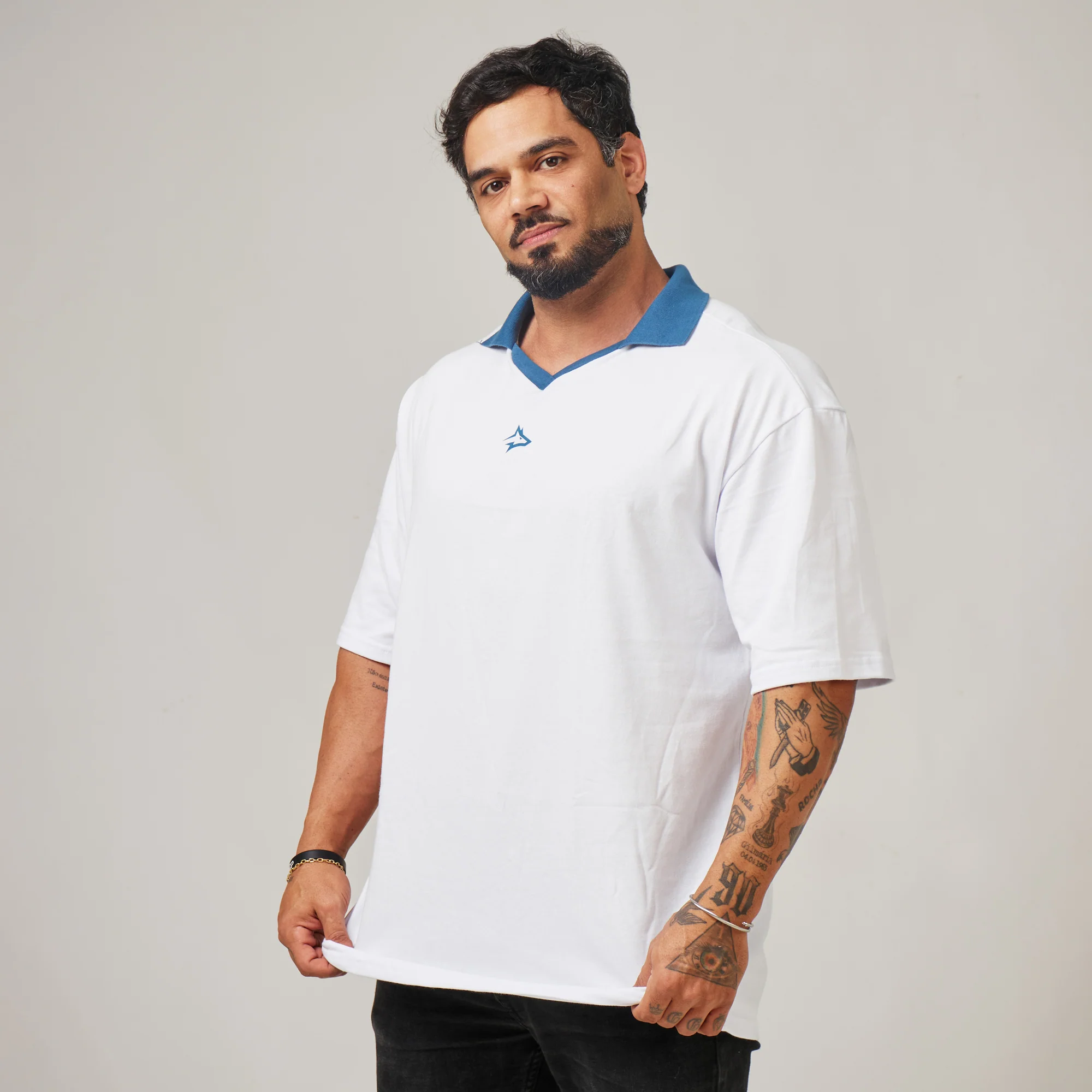 Camiseta Oversized Retrô Lupus Branco Origem - Image 9