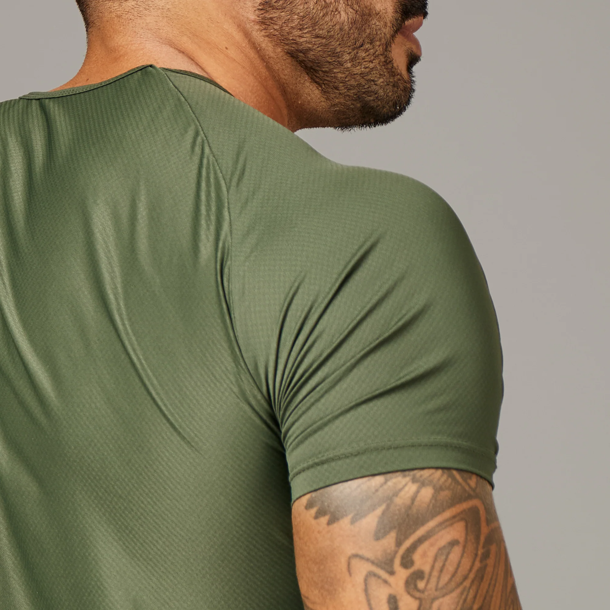 Camiseta Poliamida Core Lupus Verde Musgo - Image 9
