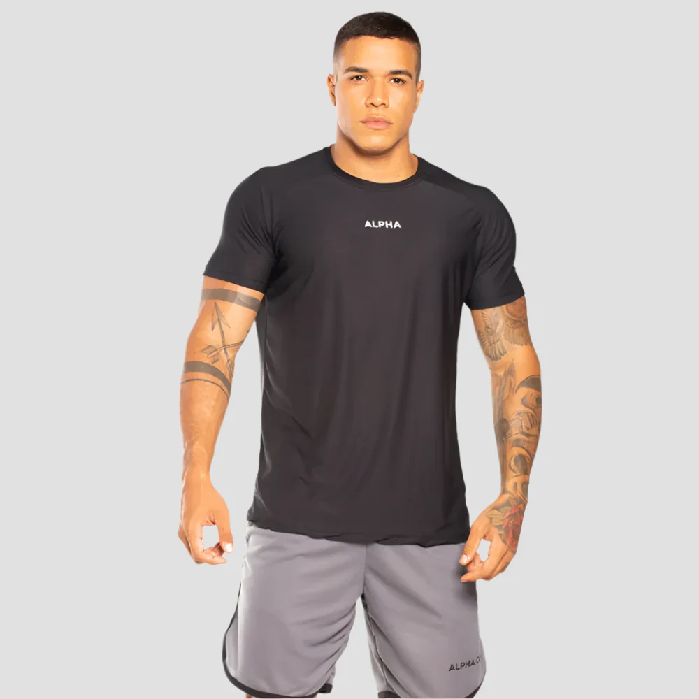 Kit 3 Camisetas Dry Fit Preto + 2 Bermudas Pretas - Image 3