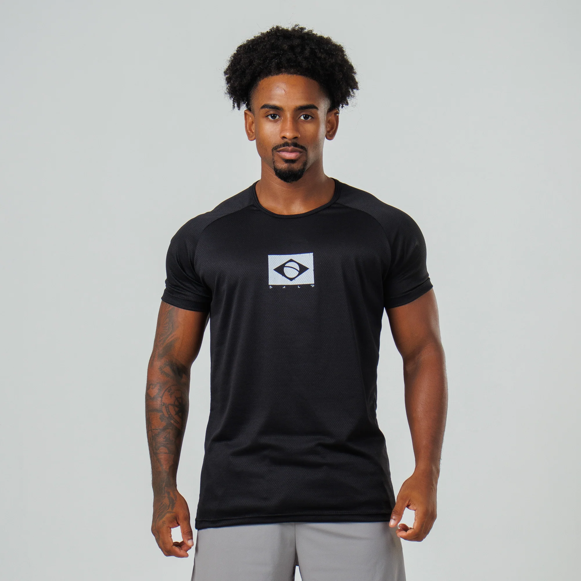 Camiseta Dry Fit Brasão Preto